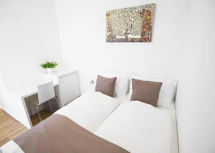 Ξενοδοχείο Shome I Self-check-in I Free Parking 4*