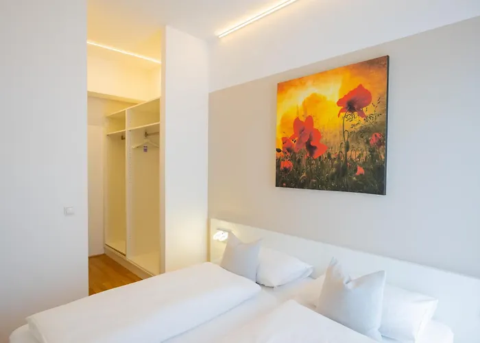 מלון Shome I Self-check-in I Free Parking 4*