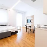 Shome I Self-check-in I Free Parking Hotel 4*