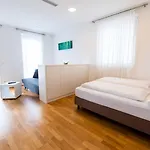 Hotel Shome I Self-check-in I Free Parking 4*