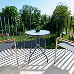 Hotel Shome I Self-check-in I Free Parking Graz