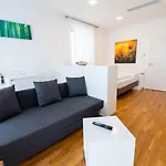 Shome I Self-check-in I Free Parking Hotel 4*