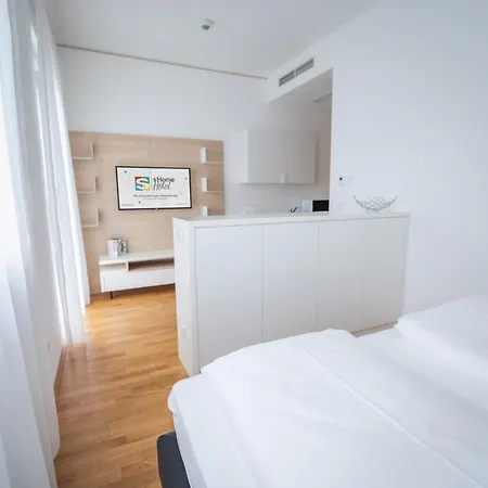 Shome I Self-check-in I Free Parking 4*