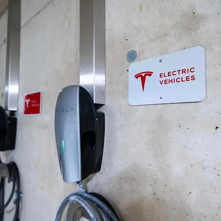 Hotel Shome I Self-check-in I Free Parking 4*