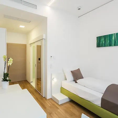 Shome I Self Check-in I Free Parking Hotel 4*