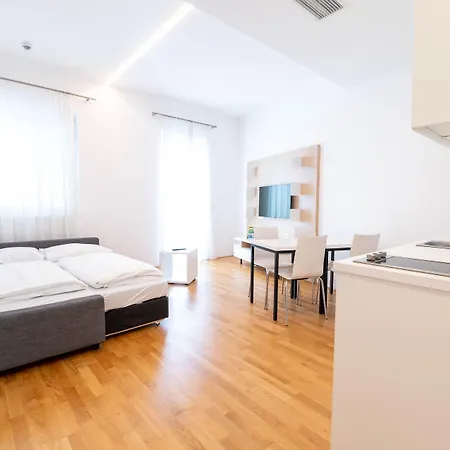 Shome I Self-check-in I Free Parking Hotel 4*