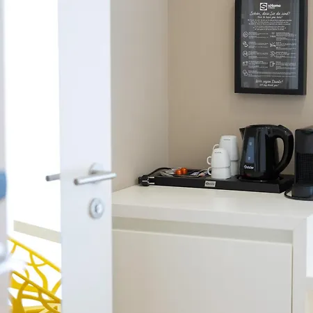 Hotel Shome I Self-check-in I Free Parking 4*