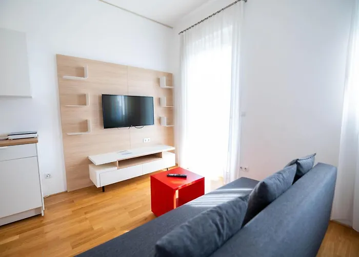 Shome I Self-check-in I Free Parking Готель