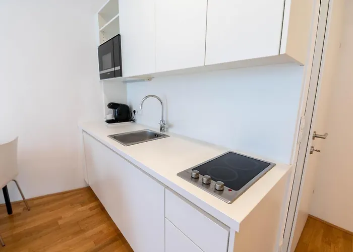 Готель Shome I Self-check-in I Free Parking 4*