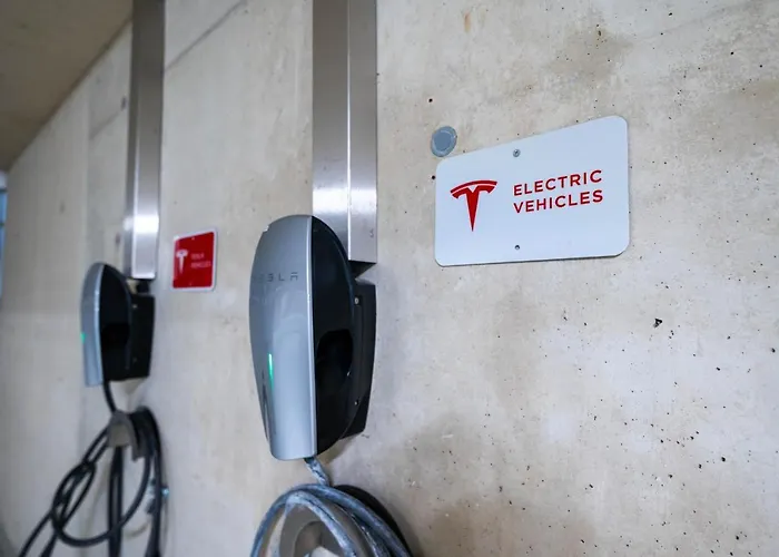 Hotel Shome I Self-check-in I Free Parking 4*