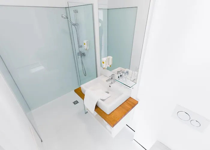 Hotel Shome I Self-check-in I Free Parking Graz