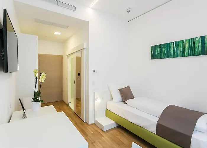 Shome I Self-check-in I Free Parking Otel 4*