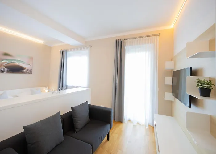 Shome I Self-check-in I Free Parking 4*