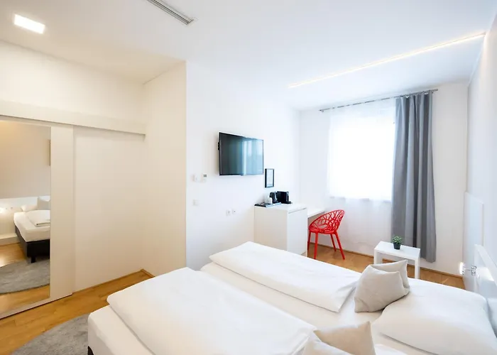 Shome I Self-check-in I Free Parking 4* 格拉茨